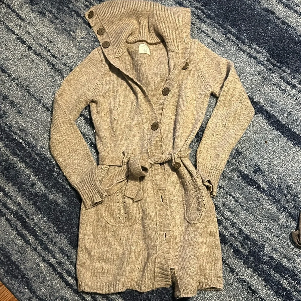 Cardigan - Picture 1 of 2